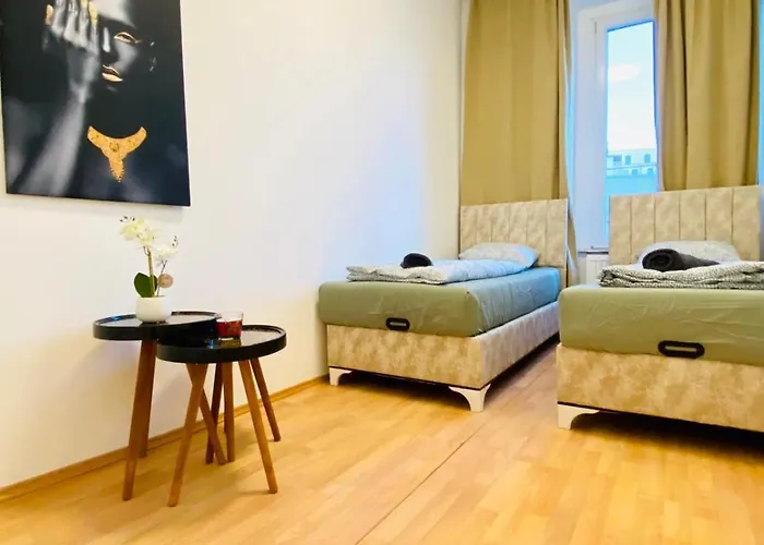 דירה Spacious 5-bedroom For 11 Near Train Station וינה